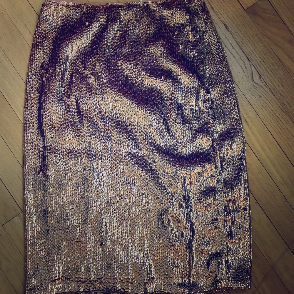 GORG J Crew rose gold sequin pencil skirt.